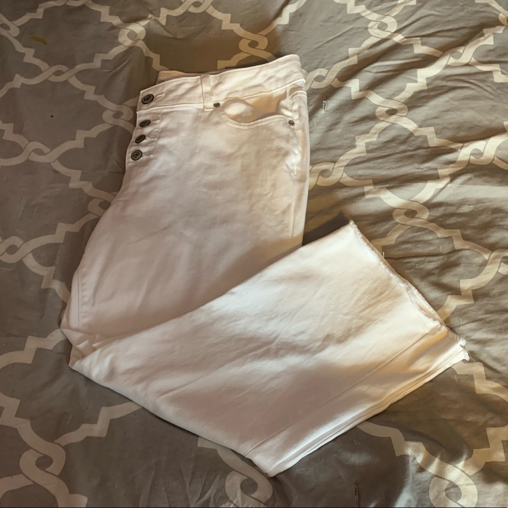 Maurices white jeans - barely worn